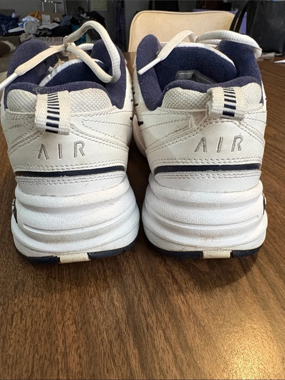 Nike Air Monarch IV Size 7.5 White and Navy Men’s Athletic Sneakers 415445-102